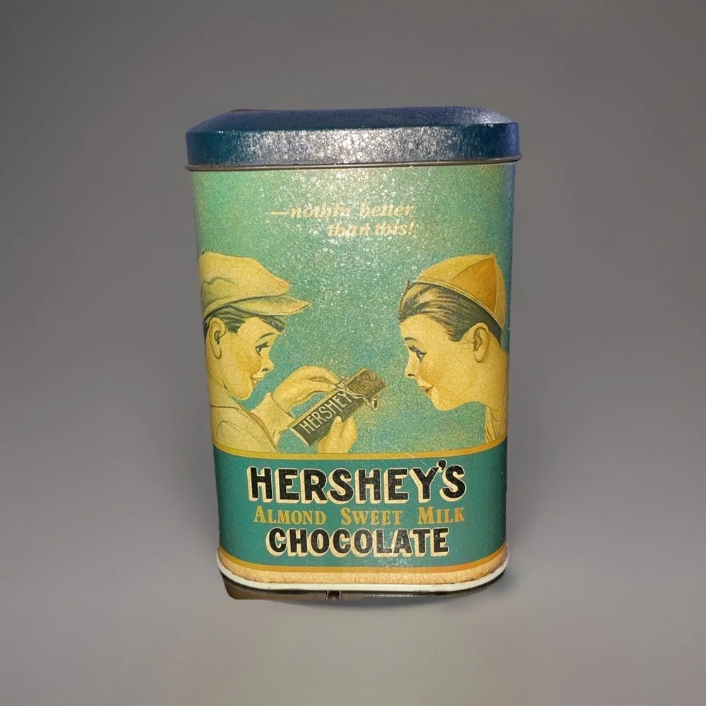 VTG 1984 Hershey's Almond Sweet Milk Chocolate Collectible Candy‎ Tin